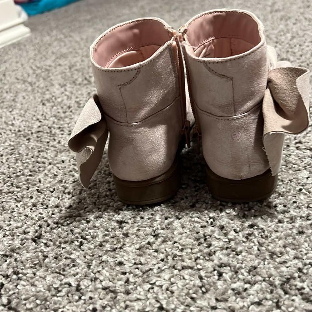 Pink Stride Rite Bootie with Bow - Picture 4 of 6